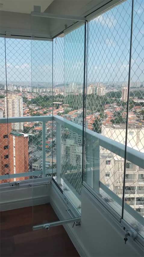 Proteção Contra Queda Para Gatos e Crianças Em Varandas Com Piscina