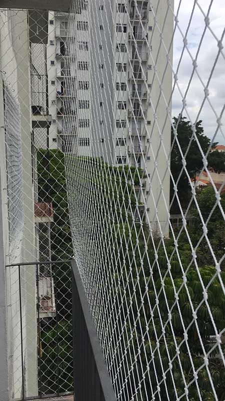 Proteção Para Gatos e Crianças Em Varandas Pequenas Com Redes