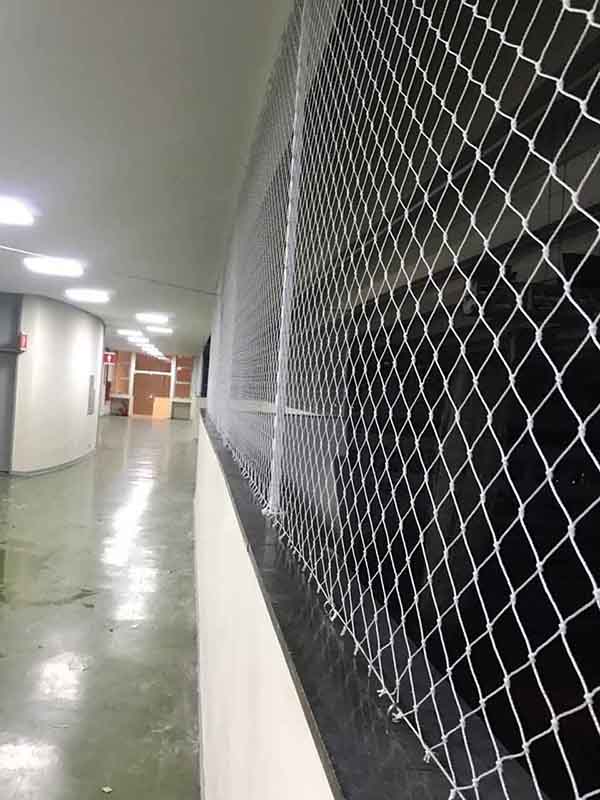 Proteção Segura Para Gatos Crianças e Animais Em Varandas