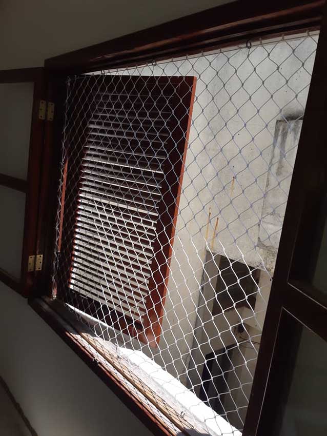 Redes Seguras Para Gatos e Crianças Em Varandas e Janelas